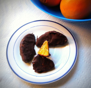 Oranges and chocolate–two of my favorite flavors–are combined to make this quick, delicious, and healthy snack.